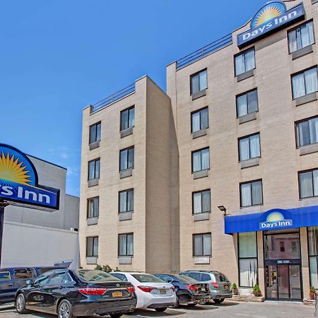 Days Inn By Wyndham Brooklyn Nueva York Exterior foto